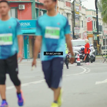 Runner Photo 8860908