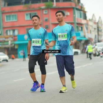 Runner Photo 8861077