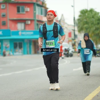 Runner Photo 8861154