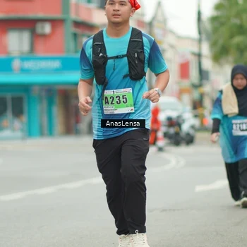 Runner Photo 8861185