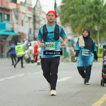 Runner Photo 8861195