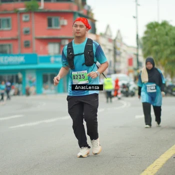 Runner Photo 8861244