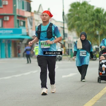 Runner Photo 8861247