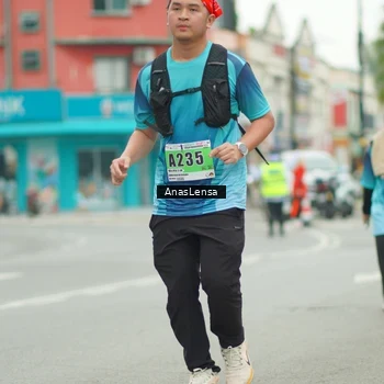 Runner Photo 8861251