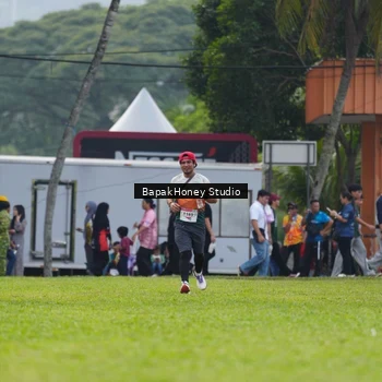 Runner Photo 8861324