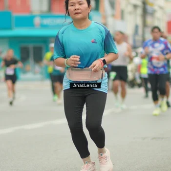 Runner Photo 8861349