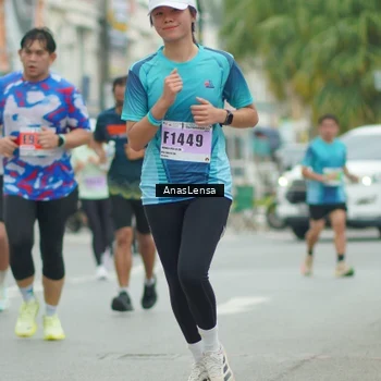 Runner Photo 8861455