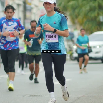 Runner Photo 8861460