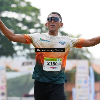 Runner Photo 8861537