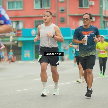 Runner Photo 8861551