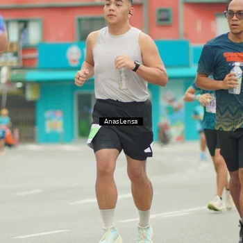 Runner Photo 8861562