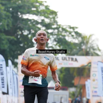 Runner Photo 8861573