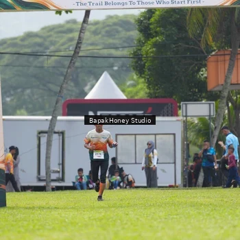 Runner Photo 8861593