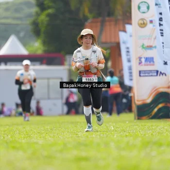 Runner Photo 8861656