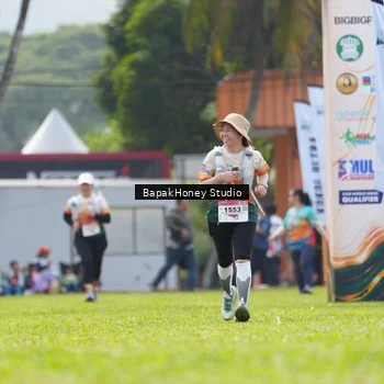 Runner Photo 8861660