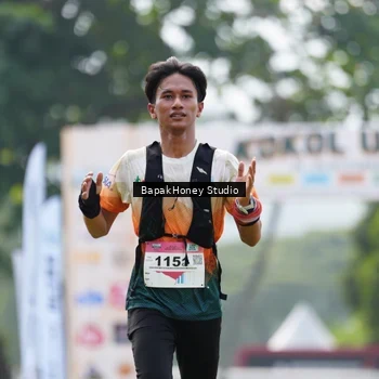 Runner Photo 8861675