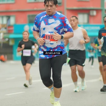 Runner Photo 8861698