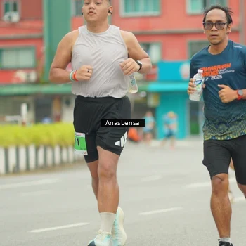 Runner Photo 8861716