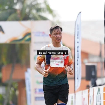 Runner Photo 8861726