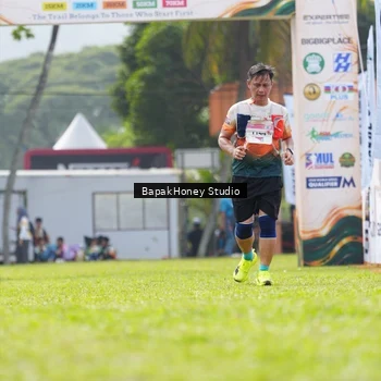 Runner Photo 8861733