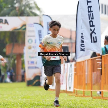 Runner Photo 8861830