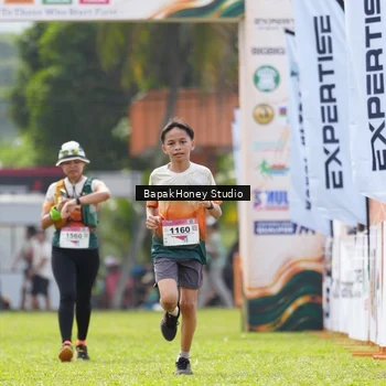 Runner Photo 8861838