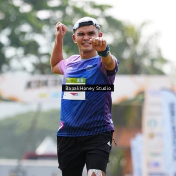 Runner Photo 8861878