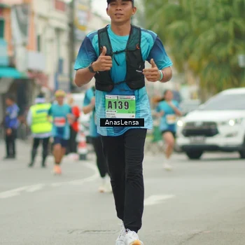 Runner Photo 8861987