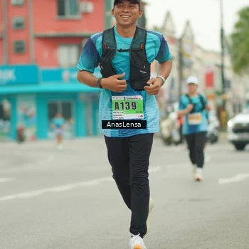Runner Photo 8862010