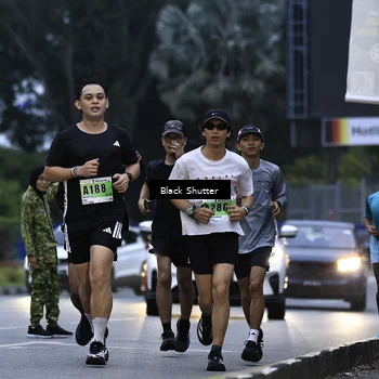 Runner Photo 8862012