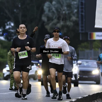 Runner Photo 8862019
