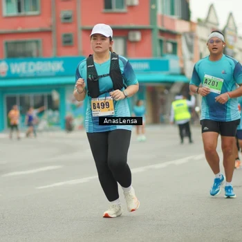 Runner Photo 8862035