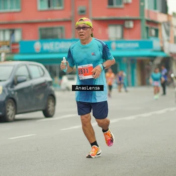 Runner Photo 8862075