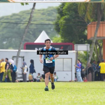 Runner Photo 8862235