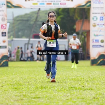 Runner Photo 8862350