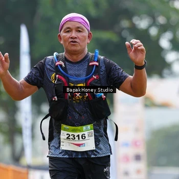 Runner Photo 8862484