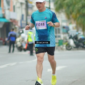 Runner Photo 8862810