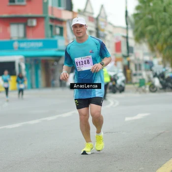Runner Photo 8862818