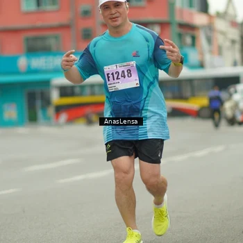 Runner Photo 8862916
