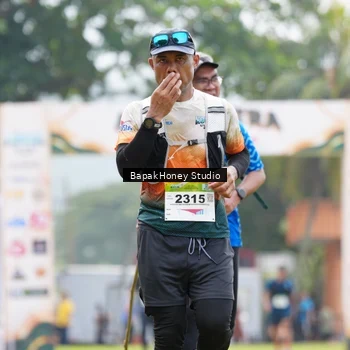 Runner Photo 8862974