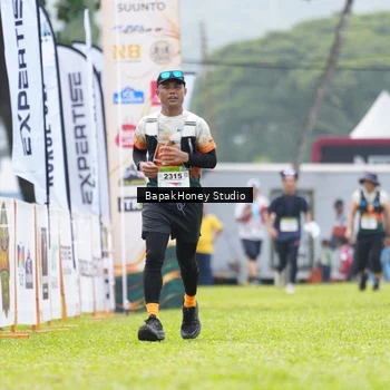 Runner Photo 8862975