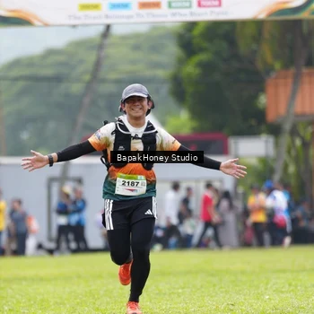 Runner Photo 8863075