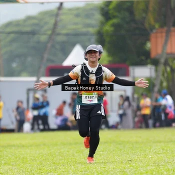Runner Photo 8863077