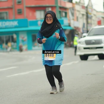 Runner Photo 8863081