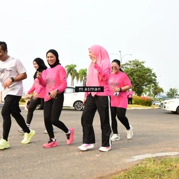 Runner Photo 8863085