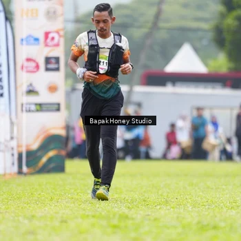 Runner Photo 8863095