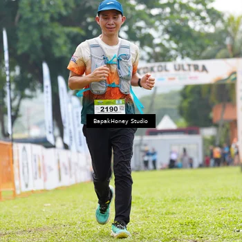 Runner Photo 8863259