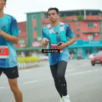 Runner Photo 8863429