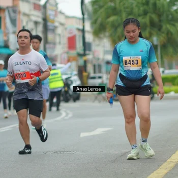Runner Photo 8863445