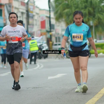 Runner Photo 8863448